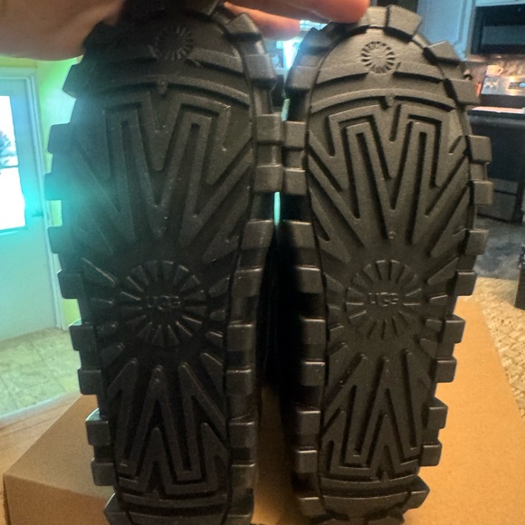 UGG classic Brellah mini Boots sz 10 womans - Picture 4 of 6